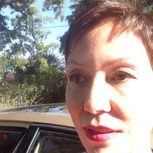 Meet your Posher, Ellen